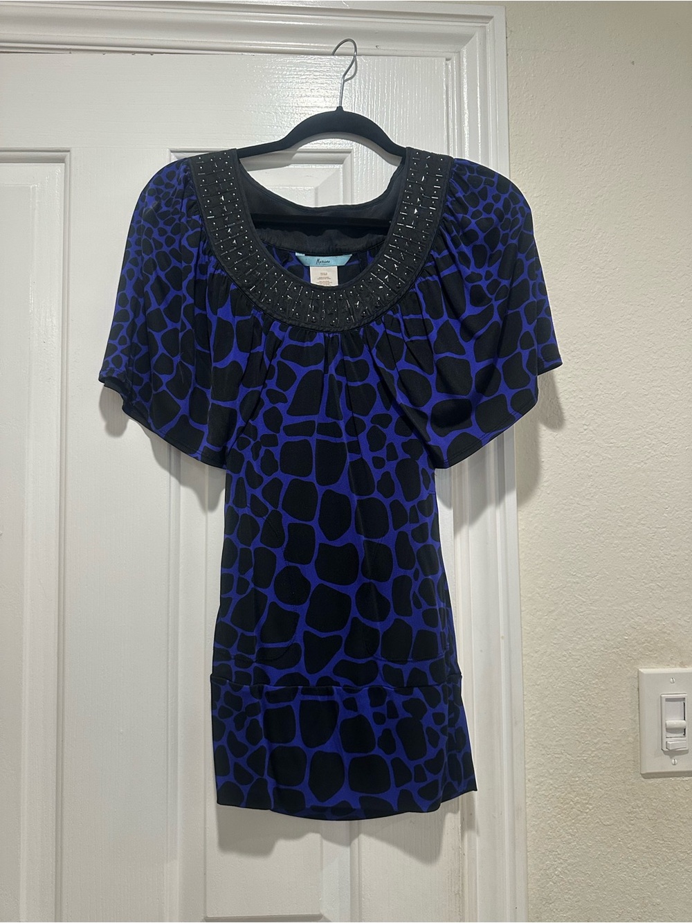Marciano Blue & Black Giraffe-Print Flutter Sleeve Tunic